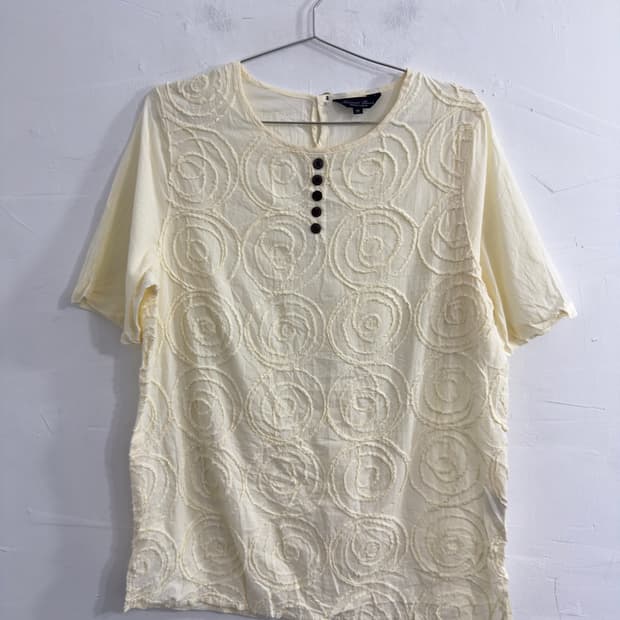 nature basic design blouse