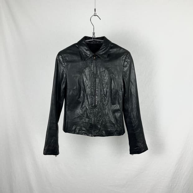 Theory 소가죽 크롭 레더 자켓