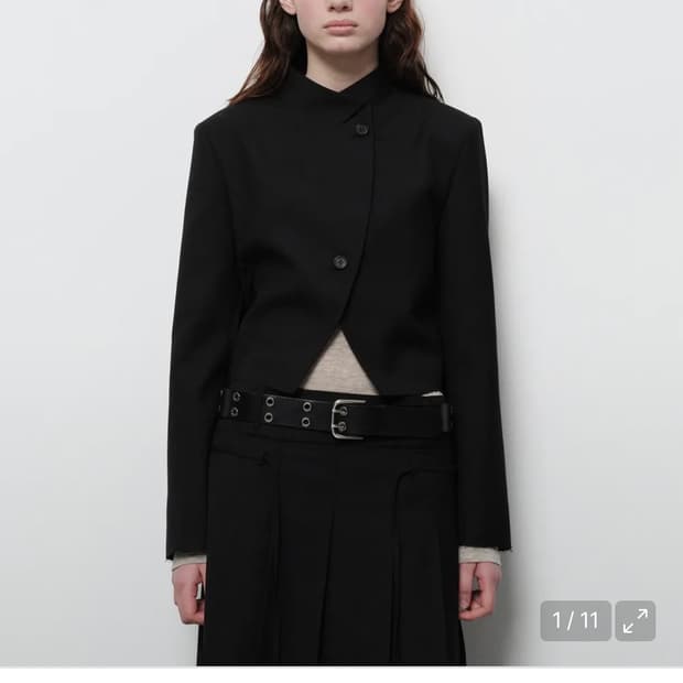 다이애그널 스트랩 블랙 자켓