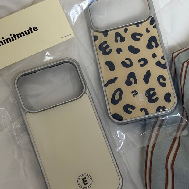 미닛뮤트 실버 아이폰 케이스 17pro 버터 새상품
