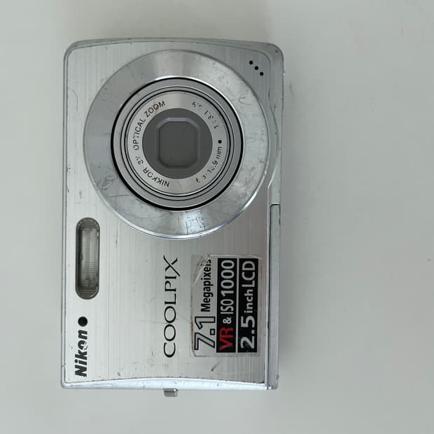 니콘 쿨픽스 s200 