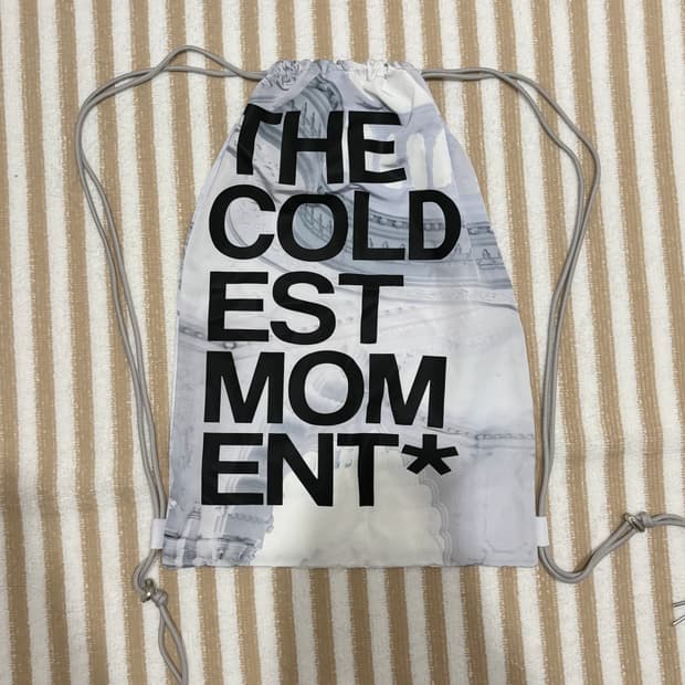 더콜디스트모먼트 로고 짐색