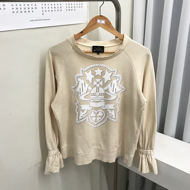 비비안웨스트우드 빅로고 프린팅 맨투맨