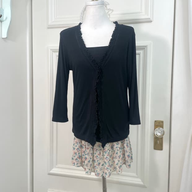 black ruffle point cotton cardigan
