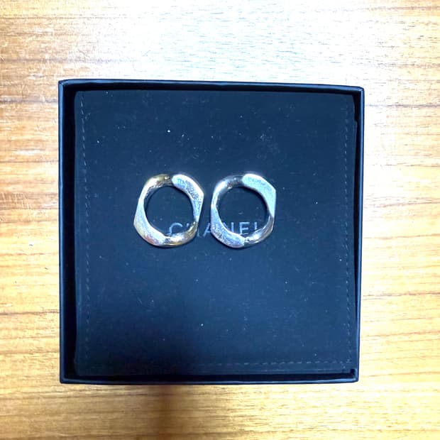 넘버링 #240 반지 2개 일괄 판매합니다