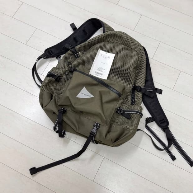 앤드원더 3D 메쉬 백팩 카키