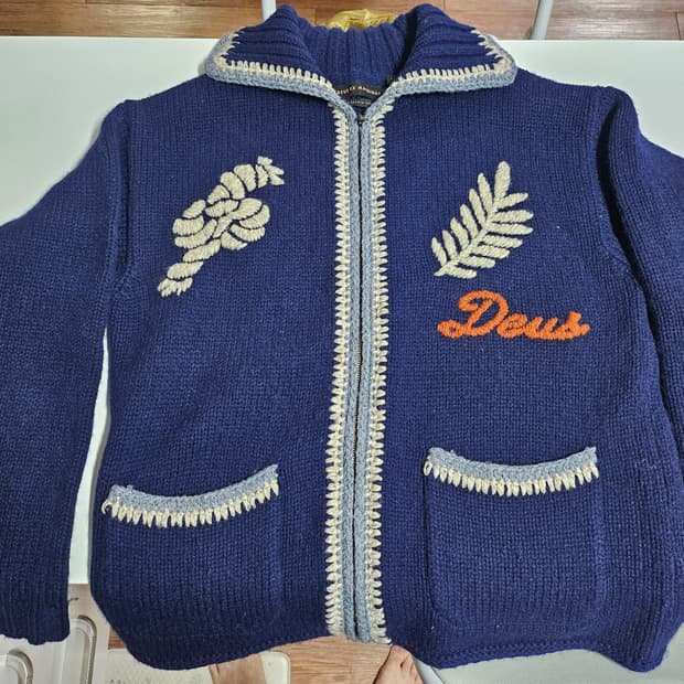 데우스 가디건(L) 코위찬