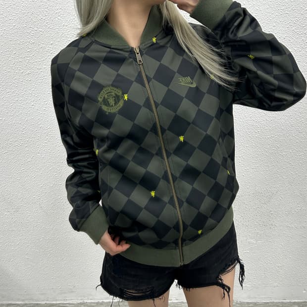 나이키 맨체스터 유나이티드 카키 체커보드 집업 S