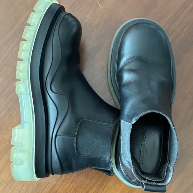 [정품/희귀템] 보테가 베네타 타이어 부츠 블랙 클리어 솔 (IT 42 