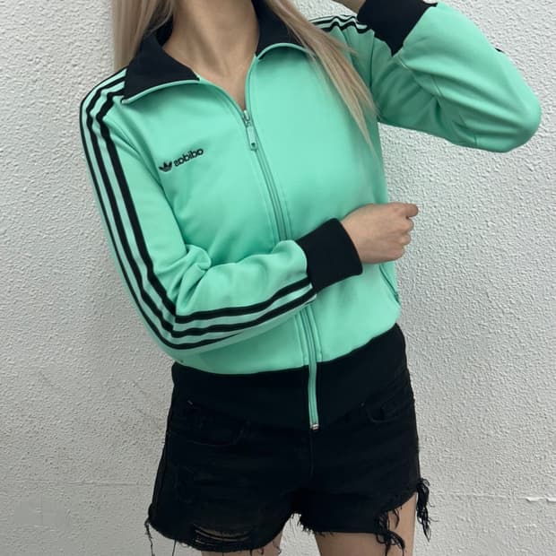 아디다스 블랙라인 민트맛 트랙탑 90