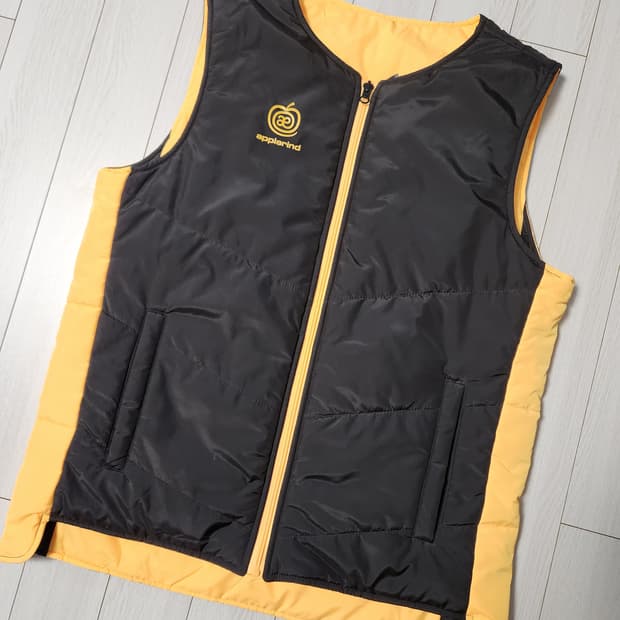 새상품급)애플라인드 리버시블 패딩 베스트 양면조끼 사이즈100(L)

여