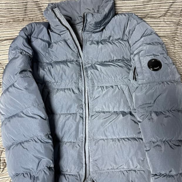 CP컴퍼니 크롬-R 다운 자켓 패딩 M