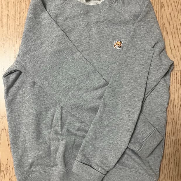 메종키츠네 그레이 멜란지 맨투맨