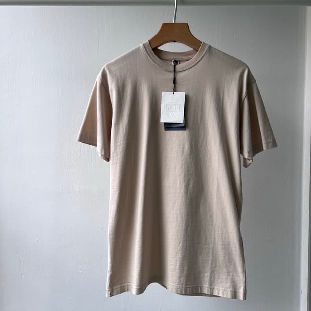 (새상품) toteme 토템 오버핏 반팔 티셔츠