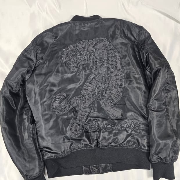 베르사체호랑이봄버