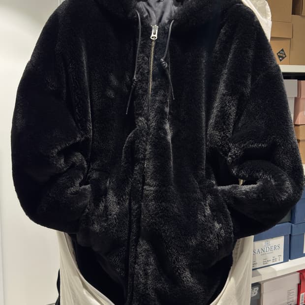 [105-110] 가쿠로 페이크퍼 후드 집업 블랙