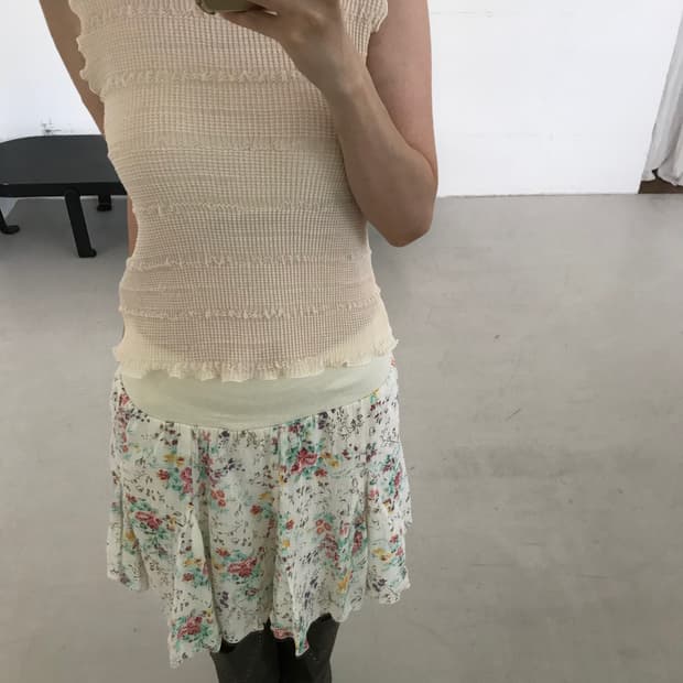 vintage pleats sleeveless