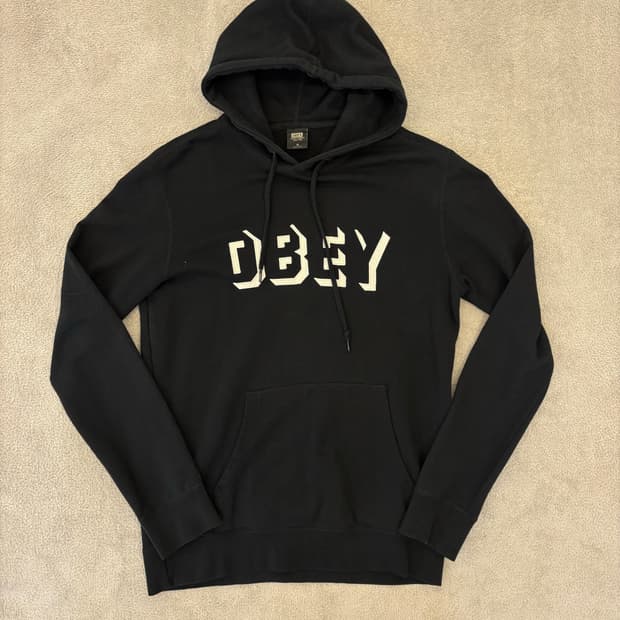 오베이 후드티