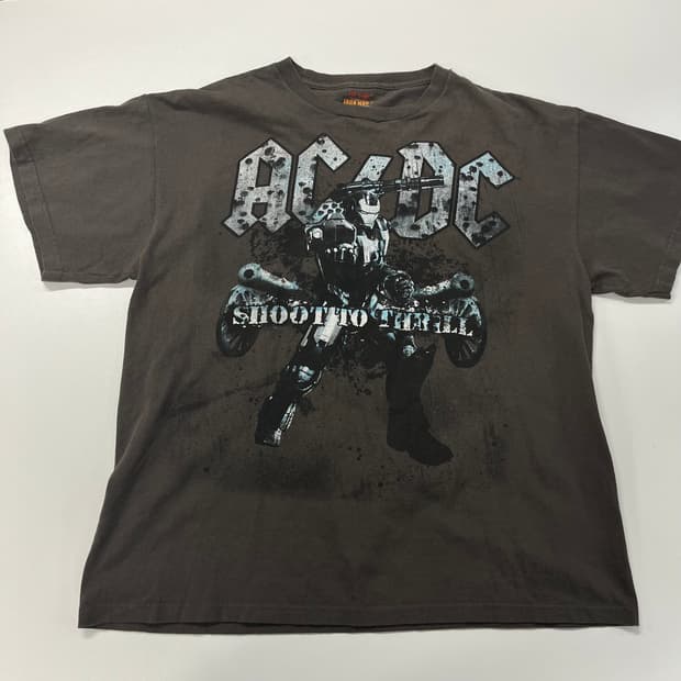 [L] AC/DC 아이언맨2 협업 빈티지 그래픽 반팔 티셔츠 브라운