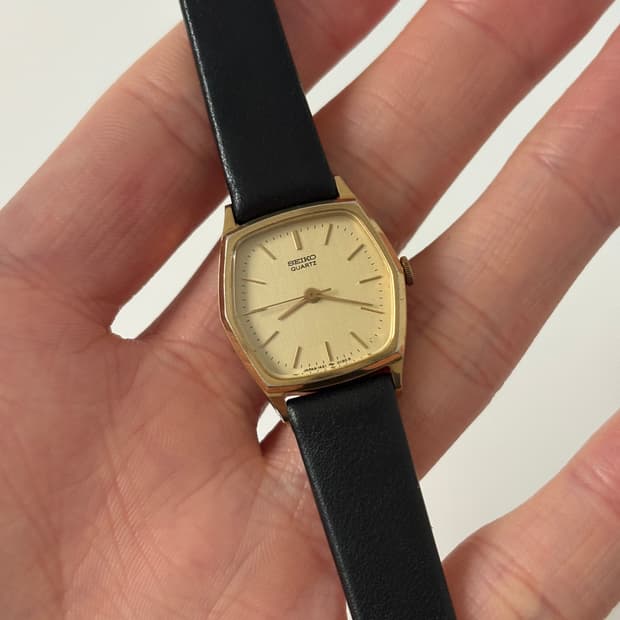 세이코 1980년대 빈티지 시계 헥사곤 골드 쿼츠 여성