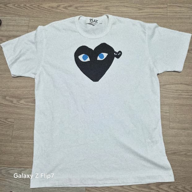 꼼데가르송 반팔티셔츠