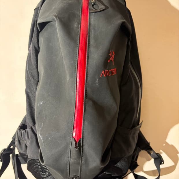 빈티지 아크테릭스 아로 22 백팩 블랙