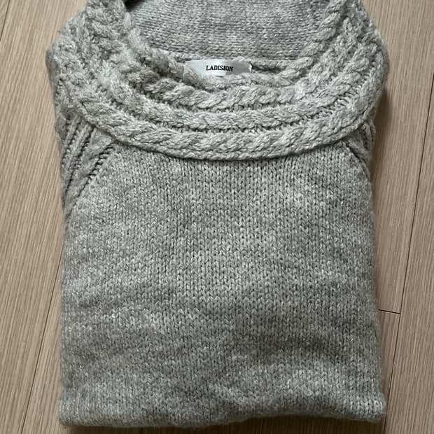 일본 빈티지 꽈배기 포인트 래글런니트