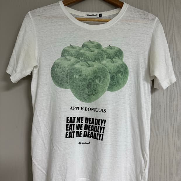 언더커버 Apple Bonkers / Eat Me Deadly 티셔츠
