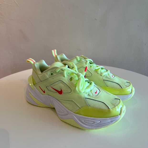 (230) 나이키 M2K 테크노 '베어리 볼트' (CJ5842-700)