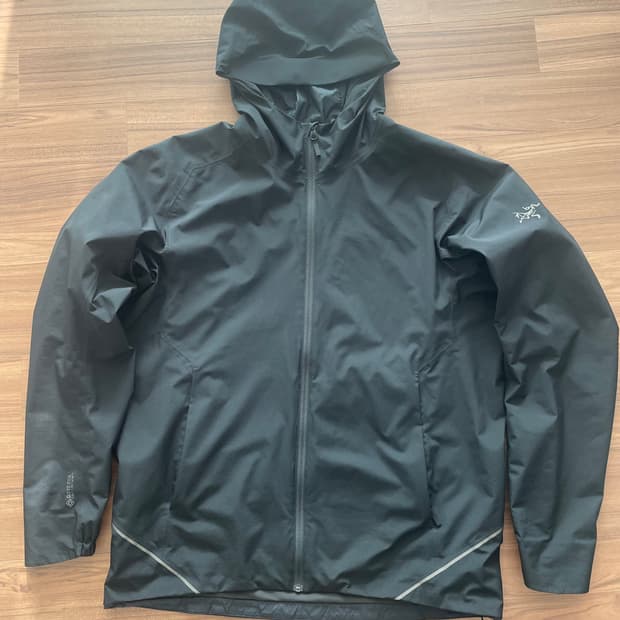 아크테릭스 솔라노 후디 구형 블랙 M