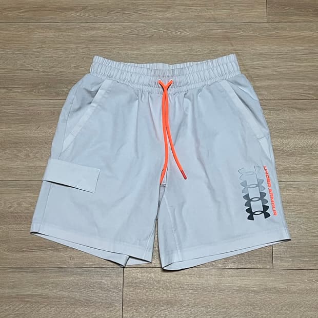 언더아머 루즈핏 반바지