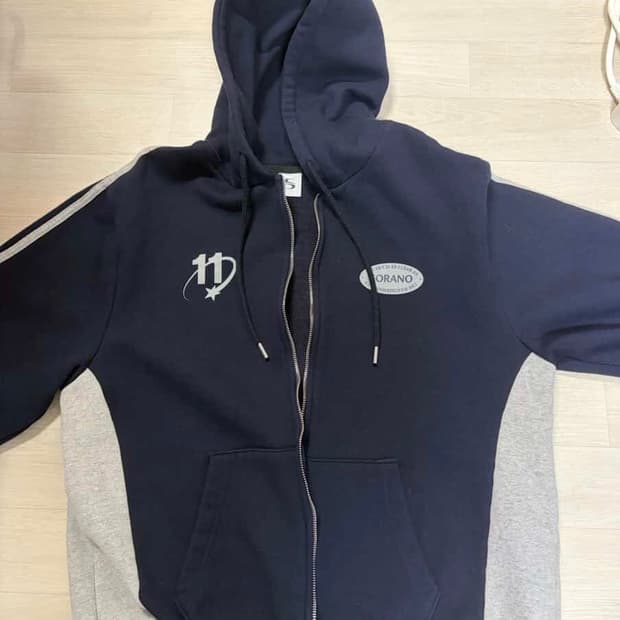 소라노 후드집업