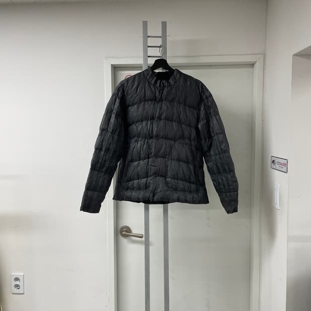 이세이미야케 맨 리버시블 패딩 블랙/그레이 2