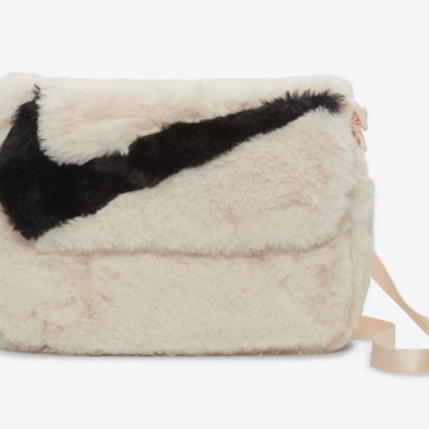 나이키 푸츄라 크로스백