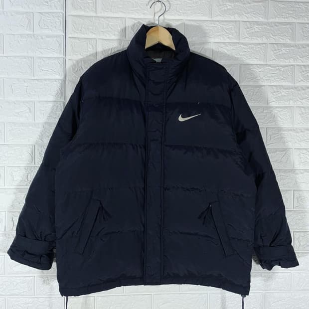 나이키 올드스쿨 스우시패딩