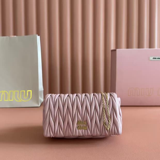 미우 미우 마테라쎄 나파 가죽 미니백