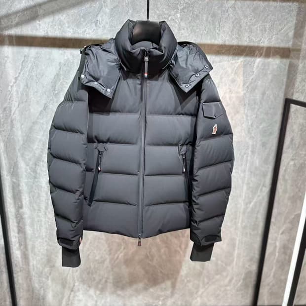 몽클 패딩 공용 캐쥬얼