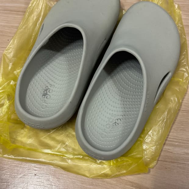 크록스 에코 웨이브 클로그 회색