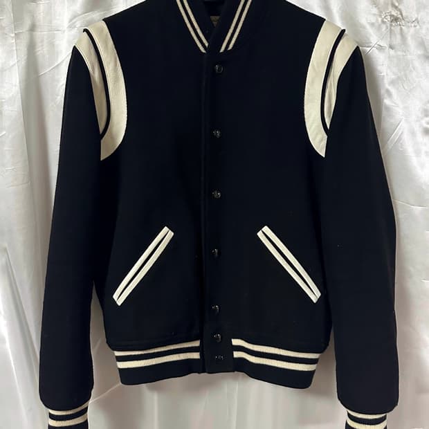 생로랑 테디 자켓 검흰