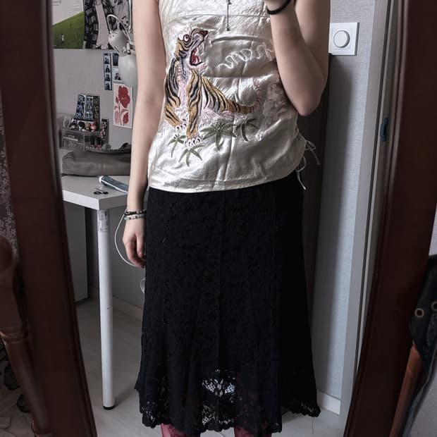 블랙 플로럴 레이스 스커트