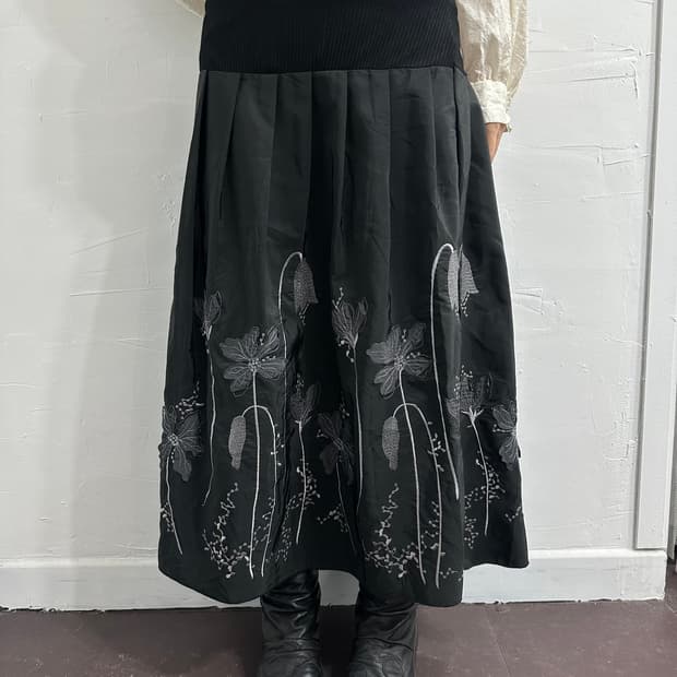 angel plus oriental banding skirt
