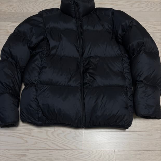 유니클로 울트라라이트 다운 블랙 L(100)