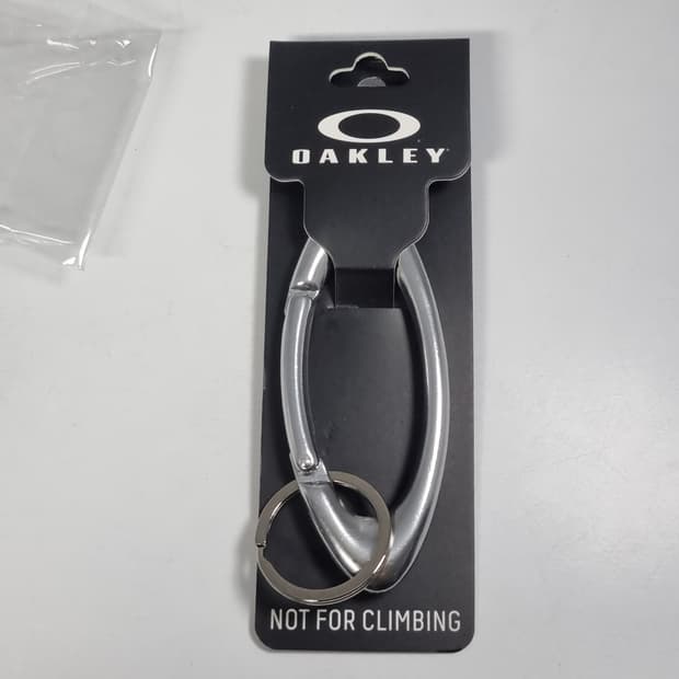 오클리 카라비너 실버