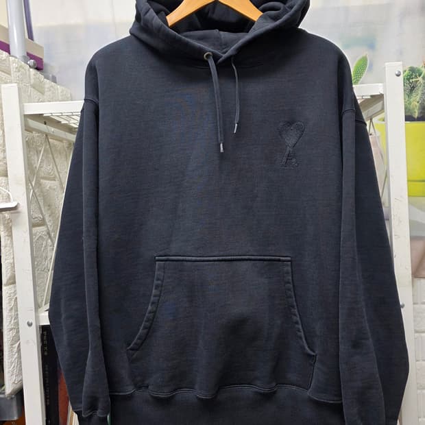 아미 남성 후드티 100 블랙 하트 로고 자수 후드티 MM25