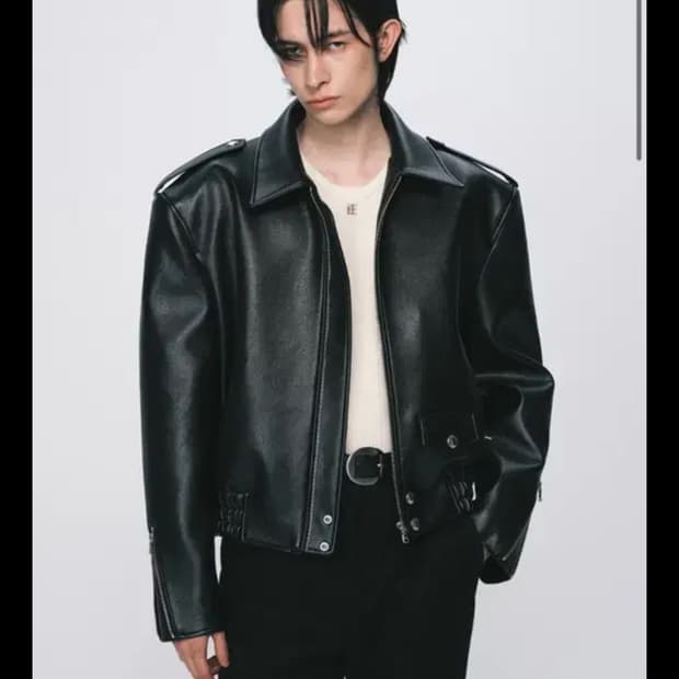 노이스 레더 자켓 시즌 상괌없이 구매원합니다