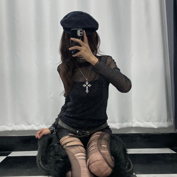 🎸블랙 글로시 씨스루 롱슬리브🎸