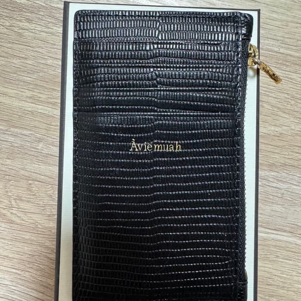 아비에무아 9포켓 카드지갑 팝니다