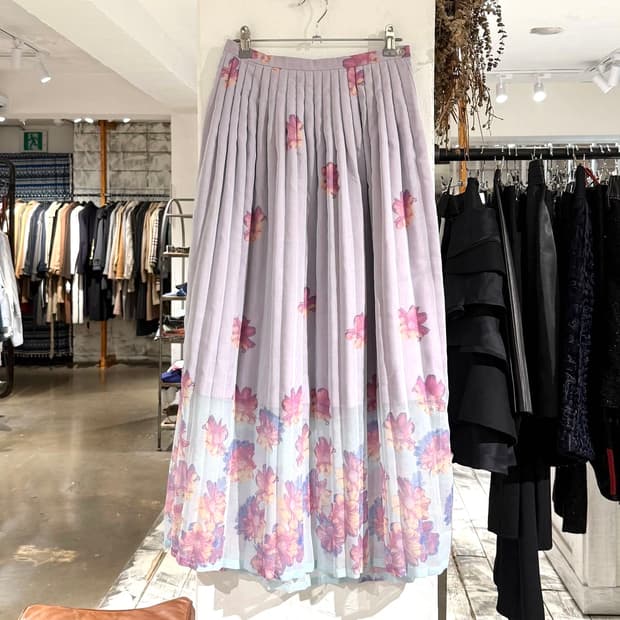 이세이 미야케 페테 라벤더 플로럴 플리츠 롱 스커트