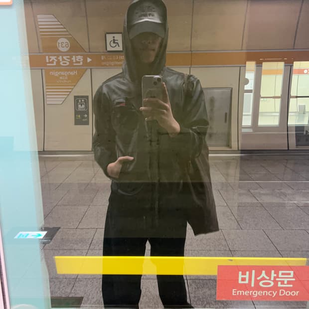 Epicenter eaves hood jacket (1)