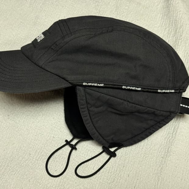 슈프림 패커블 이어플랩 캠프캡 블랙  22FW